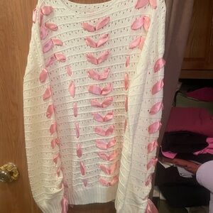 Elegant White Sweater with Pink Accents
